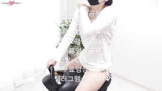 Korean Amateur Couple Sharing Intimate Moments