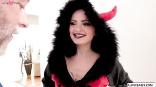 Spooktacular Blow Job - Imani Valor Gives A Creepily Hot Performance