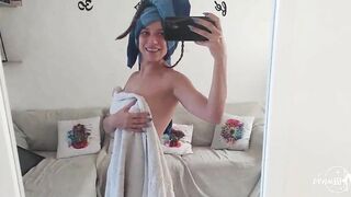 Não aguentei de tesão e gozei no avião - Venusss