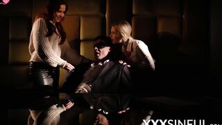 Big Dick Worship - Blonde Bombshells Share A Huge Load