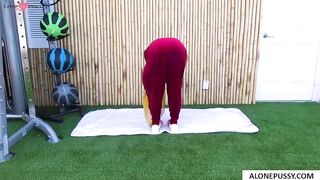 Kira Perez's Personal Training Sessions - Fitness Guru Helps You Achieve Your Goals