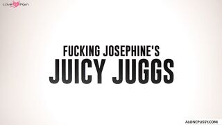 Juggalette Josephina's Juice Box - Shower Scene