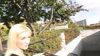 Beautiful Babe Enjoys Deep Anal Penetration