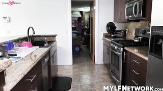 Sheena Ryder's Milf Fingertips - Sensual Pussysplay & Naughty Tease