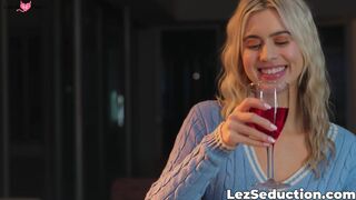 Mature Milf Seductress - Older Woman Fucks Young Blonde Teen's Pussy