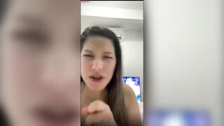ERICA TELLES MOSTRANDO OS PEITOS pizzaincasa__ fudendo fodendo pelada caiu