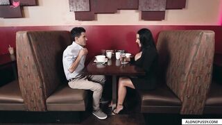 Blind Date Blowjob - Sexual Adventure with Hot Brunette Babe