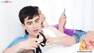 Hot MILF Teaches Young Guy How to Please His Girlfriend in Bed