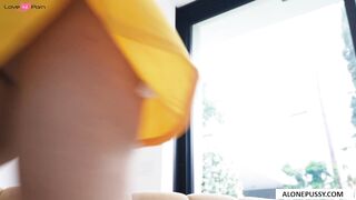 Step-Mom's Hot Teen Daughter Gets Creampied By Stepbrother In Threesome