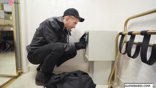 Burglar Butt Bandits - Anal Play with Bride-to-Be