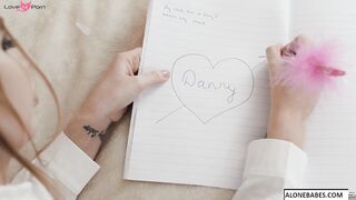 College Cuties - Sexual Notes Turns Into A Wild Night Of Passion