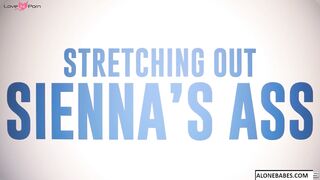 Flexible Slim Ballerina Stretches Her Ass Fetish Pussy Close-Up