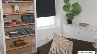 Therapist Catches Thieving Patient in Therapy Session - MILF Style