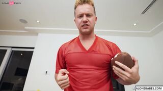 Hipster College Freshmen Learn The Art Of Sex From A Pro