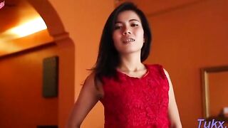 Teen Exploration - Barely Legal Diva Discovers Carinal Pleasure