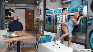 Public Gym Bangers - Sex in Broad Daylight with Hot Couples