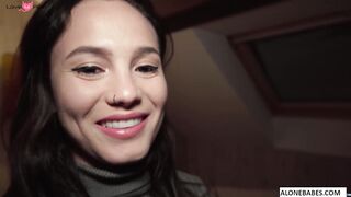 Crutches-Free Hottest Babe Rides Reverse Cowgirl On A Sex Machine