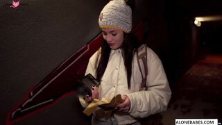 Crutches-Free Hottest Babe Rides Reverse Cowgirl On A Sex Machine