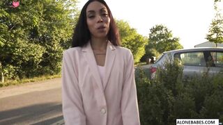 Columbiana's Cutie Pies - Colombian Babe Shakes Her Booty in Rhythm