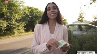 Columbiana's Cutie Pies - Colombian Babe Shakes Her Booty in Rhythm