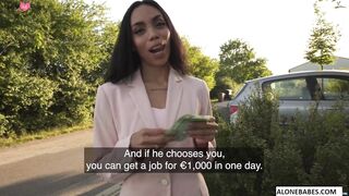 Columbiana's Cutie Pies - Colombian Babe Shakes Her Booty in Rhythm