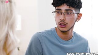 Mommy Loves It! - Older Woman Seductress Sadie Summer Fucks barely legal Stud