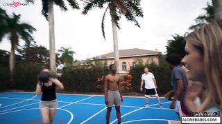 Mommy Loves Big Dick - Milfy MILF Teases & Fucks Huge Black Stud