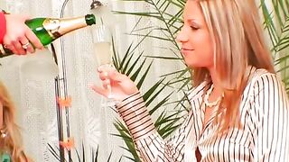Blondie's Blowjob Bombshell - Passionate Couple Fuck Hardcore