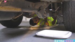 Mechanics Garage - Expert Blowjob by Hot Babe Karlie Brookes
