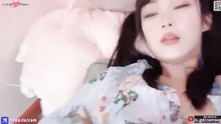 Veggie Devoured By Sexy Asian Babe - Yui Hanesaki