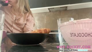 Wet & Wild Morning Blowjob - Wife Serves Up A Sloppy Facial