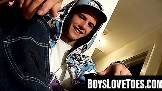 barely legal Foot Lover - Solo Masturbation with Feet & Toes + Cumshot