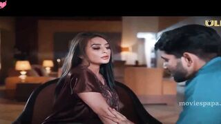 SARKAAYE LO KHATIYA - Erotic Indian Couple Exploring Intimacy In A Private Villa