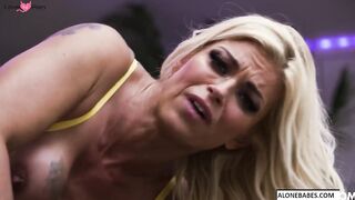 Stranger-in-the Park" - Blonde MILF Fucks Strange Guy In Public For Cash Rewards!
