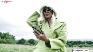 Stranger-in-the Park" - Blonde MILF Fucks Strange Guy In Public For Cash Rewards!