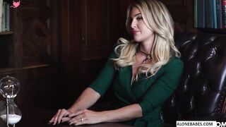 Sexy Sorority Sisters Scissoring Lesbian Action