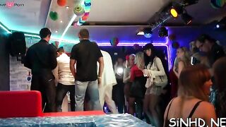 Wet & Wild Club Night - Party Hard With Your Favorite Stars