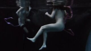 Hottest underwater chicks enjoy being naked