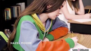 19yo school chick finger bang classmates snatch
