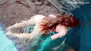 Swimming pool goddess Simonna gets nude