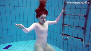 Swimming pool goddess Simonna gets nude