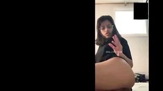 Indian Desi Girl's Hot Dance Off - Bollywood Style