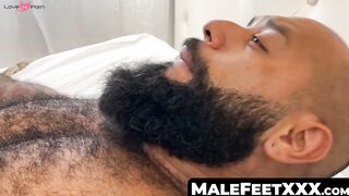 Beard-Black Hunk's Intense Feet Worship Session