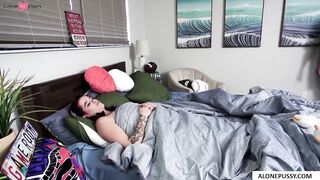 Ivy Rose's First Time - Virgin Creamped By A Handsome Stranger