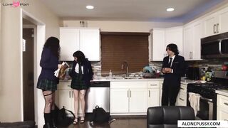 Behind-the Scenes Footage of BTS with Beeblebrox & Friends - The Making Of 'Beebe's memory'