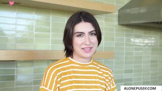 Hot MILF Unleashes Sexual Energy in Wild Threesome