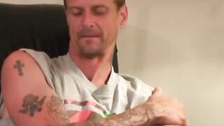 Tattooed Hunk's Intense Mastubation Session
