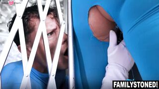 River Lynn Gets Double Penetrated By Hunks Robbie Apples And Rion King
