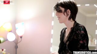 Autumnye Rain's Sensual Blowjob & Riding Session With Facial Finish!