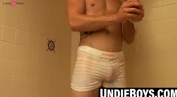 Hot Stud's Wet & Wild Shower Jerk-Off Session